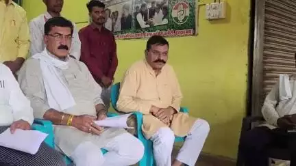 हरदा: प्रदेश अध्यक्ष जीतू पटवारी के खिलाफ मामला दर्ज होने के बाद हरदा में कांग्रेस कार्यकर्ताओं ने की प्रेस वार्ता