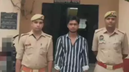 कसिया: सोशल मीडिया पर पाकिस्तान जिंदाबाद का नारा लगाने वाले युवक को कसया पुलिस ने किया गिरफ्तार, मामला हो रहा वायरल