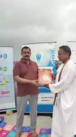 #Yoga day 21 june 2025 prasad hospital me dr kartik kumar Dr upendar prasad ko #yog samvidhan #swarved dete hue@