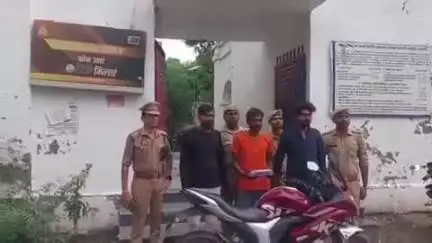 रसूलाबाद: रसूलाबाद पुलिस ने झींझक रोड से तीन शातिर बाइक चोरों को किया गिरफ्तार, की नियमानुसार कानूनी कार्यवाही