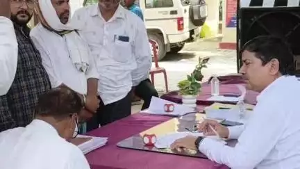घोसी: घोसी में प्रशासनिक बदलाव, अशोक कुमार सिंह बने प्रशासनिक एसडीएम, सत्य प्रकाश को मिली न्यायिक जिम्मेदारी