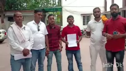 जमुई: बलियाडीह में मोहर्रम जुलूस के रूट परिवर्तन की मांग, ग्रामीणों ने एसपी को सौंपा आवेदन