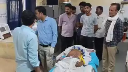 पीपलदा: स्टेट हाइवे 70 पर इटावा व गणेशगंज के मध्य 2 मोटरसाइकिल की भिड़ंत में एक शख्स की मौत, एक घायल, पुलिस जांच में जुटी