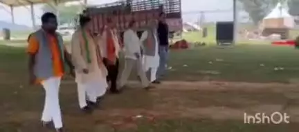 गढ़वा: गढ़वा सदर प्रखंड के हूर गांव में 3 जुलाई को होने वाली केंद्रीय मंत्री की सभा स्थल का भाजपा नेताओं ने किया निरीक्षण