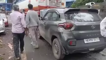 नमहोल: नमहोल के पास ट्रक और कार की जोरदार टक्कर, कार को हुआ भारी नुकसान