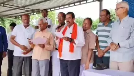 జగిత్యాల: వాకర్స్ వెల్ఫేర్ అసోసియేషన్ ప్రమాణ స్వీకార మహోత్సవం లో పాల్గొన్న ఎమ్మెల్యే డాక్టర్ సంజయ్ కుమార్.
