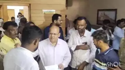 ಕೊಪ್ಪಳ: ಸಕ್ಕರೆ ಕಾರ್ಖಾನೆಗೆ ವಿರೋದ,ಮುದ್ದಾಬಳ್ಳಿ ಗ್ರಾಮಸ್ಥರಿಂದ ನಗರದಲ್ಲಿ ಜಿಲ್ಲಾಧಿಕಾರಿಗೆ ಮನವಿ