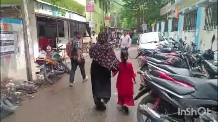 বারাসাত ১: নাবালিকাকে যৌন হেনস্থা, মামলা প্রত্যাহার করতে হুমকি, বারাসাতে জানালো নির্যাতিতার মা