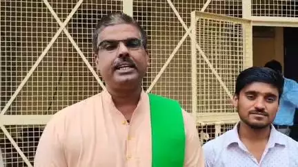 किसने की विभिन्न समस्याओं को लेकर भारतीय किसान यूनियन किसान के राष्ट्रीय प्रमुख महासचिव शिव प्रताप सिंह ने सौंपा ज्ञापन।