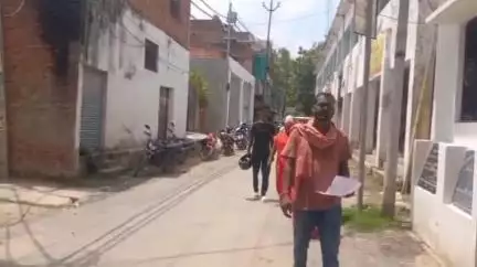 गाज़ीपुर: जोसली गांव की महिलाओं ने दंबगों पर घर का सहन तोड़कर खड़ंजा लगाने का लगाया आरोप, पीड़ितों ने डीएम को सौंपा पत्र