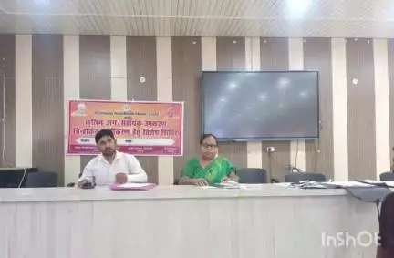 संडीला: कछौना ब्लाक सभागार में दिव्यांगों के लिए कृत्रिम अंग सहायक उपकरण शिविर का आयोजन हुआ