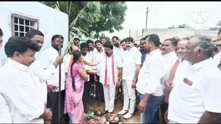 దేవరకొండ: కాంగ్రెస్ ప్రభుత్వం అర్హులైన పేదలందరికీ ఇందిరమ్మ ఇండ్లను ఇస్తుంది: గన్యా నాయక్ తండాలో ఎమ్మెల్యే బాలు నాయక్