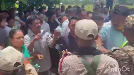 ধেমাজি: মাছখোৱাৰ খণ্ড উন্নয়ন বিষয়া কাৰ্যালয়ত পঞ্চায়তৰ সভাপতি নিৰ্বাচনকেন্দ্ৰিক সংঘাতক লৈ উত্তপ্ত পৰিস্থিতি, উপস্থিত আৰক্ষী