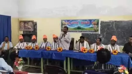 ପାରଳାଖେମୁଣ୍ଡି: ଗୋଷ୍ଟି ଶିକ୍ଷାଧିକାରୀ ଙ୍କ କାର୍ଯ୍ୟାଳୟ ଠାରେ ୬ ଜଣ ଶିକ୍ଷକ ଙ୍କୁ ବିଦାୟ କାଳୀନ ସମ୍ବର୍ଦ୍ଧନା