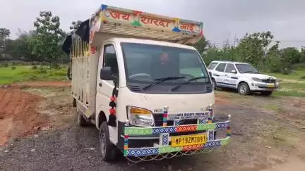 बरही: उबरा गांव से चोरी हुई तीन भैंसों के साथ दो चोर गिरफ्तार, पुलिस ने एक वाहन व भैंस बरामद किया