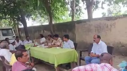 अलौली: अलौली थाना परिसर में मुहर्रम को लेकर शांति समिति की बैठक आयोजित हुई