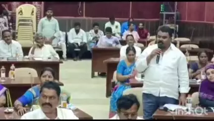 చిలకలూరిపేట పట్టణంలో పైపులైన్ల లీకుల సమస్యను పరిష్కరించాలి : కౌన్సిలర్ మౌలాలి