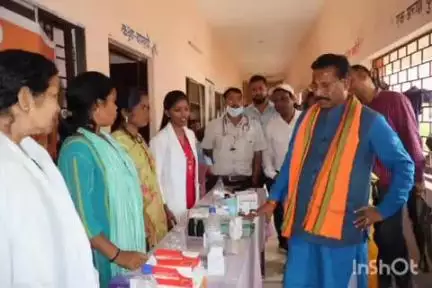 दंतेवाड़ा: प्रधानमंत्री ग्राम उत्कर्ष अभियान के तहत ग्राम बड़े तुमनार में जन-जागरूकता एवं संतृप्ति शिविर का आयोजन हुआ