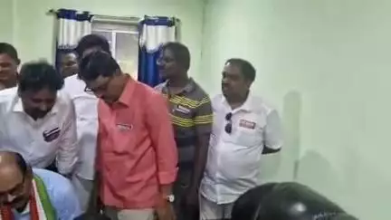 గుంతకల్లు: గుత్తి రైల్వే ఇన్స్టిట్యూట్ పాలకవర్గ ఎన్నికలకు నామినేషన్లు దాఖలు చేసిన రైల్వే కార్మిక సంఘాలు