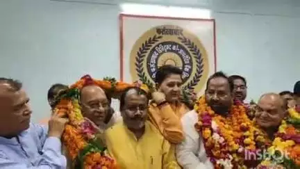 फर्रुखाबाद: दी फर्रुखाबाद डिस्टिक कोऑपरेटिव बैंक लिमिटेड के अध्यक्ष बने कुलदीप गंगवार, उपाध्यक्ष बने राजेश त्रिपाठी
