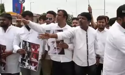 ಕಲಬುರಗಿ: ಇಂದಿರಾ ಗಾಂಧಿಗೆ ಹಿಟ್ಲರ್‌ಗೆ ಹೋಲಿಸಿದ ಬಿಜೆಪಿ ಐಟಿ ಸೆಲ್, ನಗರದಲ್ಲಿ ಬಿಜೆಪಿ ಕಚೇರಿಗೆ ಕಾಂಗ್ರೆಸ್ ಕಾರ್ಯಕರ್ತರ ಮುತ್ತಿಗೆ ಯತ್ನ