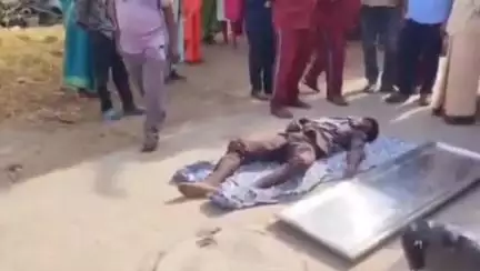 తిరుచానూరులో కారులో మద్యం తాగి ఊపిరాడక ఇద్దరు యువకుల మృతి