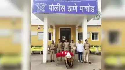पैठण: आडूळ येथे भरदिवसा चोरी करून लाखोंचा ऐवज लुटणाऱ्या सराईत गुन्हेगारास पाचोड पोलिसांनी केली अटक