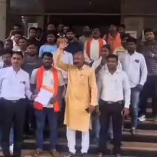 हिंगोली: जलेश्वर तलावात पुण्यश्लोक अहिल्यादेवी होळकरांचा पुतळा उभारा, छावा दल संघटनेची जिल्हाधिकाऱ्यांना निवेदनाद्वारे मागणी