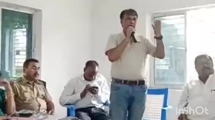 হরিশ্চন্দ্রপুর ১: মহরম ও উল্টো রথযাত্রা শান্তিপূর্ণভবে সম্পন্ন করতে হরিশ্চন্দ্রপুর থানা প্রাঙ্গণে পুলিশ প্রশাসনের পক্ষ থেকে হল শান্তি বৈঠক