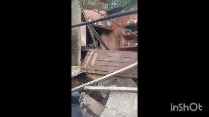 ചങ്ങനാശ്ശേരി: പള്ളിക്കത്തോട് കനത്ത മഴയിൽ വീട് ഇടിഞ്ഞ് വീണു, കുടുംബം ദുരിതത്തിൽ