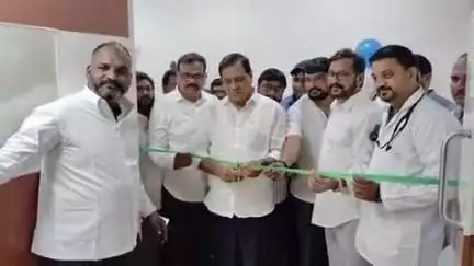 జహీరాబాద్: పట్టణంలో నూతనంగా ఏర్పాటు చేసిన ఆసుపత్రిని ప్రారంభించిన ఎంపీ సురేష్ కుమార్ షెట్కార్