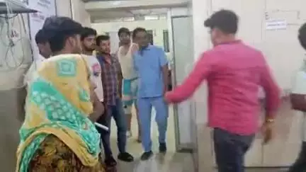सोनीपत: नागरिक अस्पताल सोनीपत में इलाज में देरी को लेकर हुआ हंगामा, चिकित्सा कर्मियों और परिजनों के बीच हुई झड़प