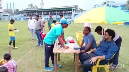 বর্ধমান ১: বর্ধমানের স্পন্দন মাঠে হল পূর্ব বর্ধমান জেলার বিদ্যালয় ভিত্তিক অনূর্ধ্ব 13বছর বয়সী ফুটবল টিমের বাছাই পর্ব