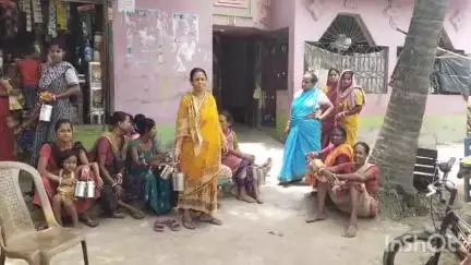 গঙ্গারামপুর: অঙ্গনওয়াড়ি কেন্দ্রে একাধিক অনিয়মের অভিযোগ, বিজলীঘাটে বিক্ষোভ স্থানীয়দের