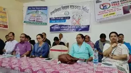 হরিহরপাড়া: বাল্যবিবাহ নিয়ে সচেতন করতে হরিহরপাড়ায় হাইস্কুল প্রাঙ্গণে আয়োজিত শিবির