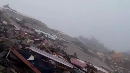 शिमला शहरी: भट्टाकुफर में भवन गिरने से 4 अन्य भवनों को खतरा, भवन खाली किए जा रहे हैं; मंत्री अनिरुद्ध सिंह मौके पर पहुंचे