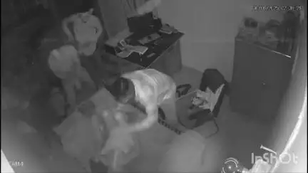 गोहद: कनिष्का पेट्रोल पंप पर तीन नकाबपोशों ने मैनेजर को कट्टे से धमकाकर लूटा, सीसीटीवी में कैद
