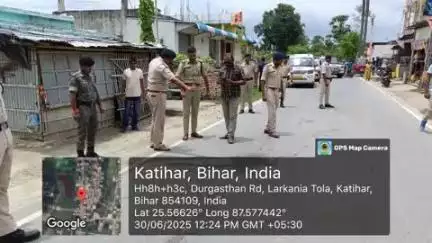 कटिहार जिला के मुफ्फसिल थानान्तर्गत घटित घटना के घटनास्थल का पुलिस अधीक्षक, कटिहार द्वारा निरीक्षण कर अनुमंडल पुलिस पदाधिकारी सदर-1, थानाध्यक्ष एवं अन्य पुलिस पदाधिकारियों को आवश्यक दिशा-निर्देश दिया गया I