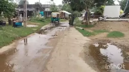મોડાસા: મોતીપુરા ગામે રોગચાળો ફેલાવાની દહેશત, ગ્રામજનોએ દવા છંટકાવની કરી માંગ #Jansamasya