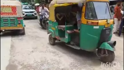 આણંદ શહેર: શહેરમાં વહેરાઈમાતા મંદિર પાસે એક માસ અગાઉ બનાવેલ આરસીસી માર્ગ તૂટી ગયો
#janmsamasya