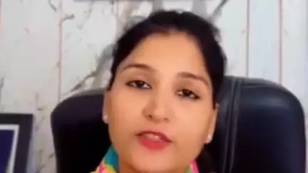 उमाकिरण क्लासेसची एस आय टी चौकशी करावी स्वराज्य शक्ती सेनेचे अध्यक्ष करुणा धनंजय मुंडे यांची मागणी