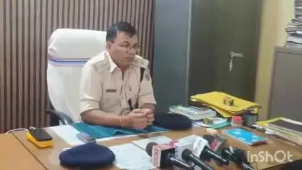 सिसई: सिसई बस्ती हत्याकांड का एसडीपीओ गुमला ने किया खुलासा, पति और सौतन ने मिलकर की थी हत्या