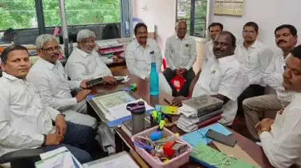 జనగాం: దేశంలో నూతన చట్టాల వల్ల సామాన్య ప్రజలకే కాదు దేశ ప్రజలు ఎవరికి కూడా సత్వర న్యాయం అందడం లేదు:ఐలు నాయకులు