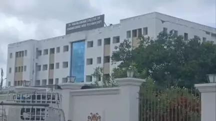 பொள்ளாச்சி: மாக்கினாம்பட்டியில் பெற்றோர் திட்டியதால் மனமுடைந்த பொறியியல் கல்லூரி மாணவர் தற்கொலை போலீசார் விசாரணை.