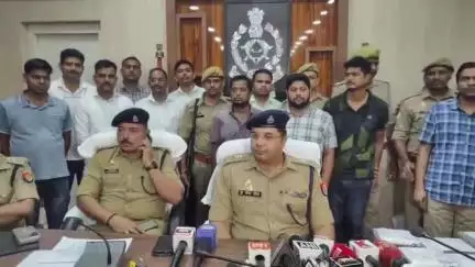 पुलिस ने एटीएम ठगी करने वाले बिहार के 5 अपराधियों को किया गिरफ्तार, बरामद हुए 10 एटीएम कार्ड और एक कार