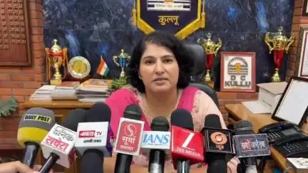 कुल्लू: उप मंडल स्तर पर 11 से 12 सड़कें बाधित, उपायुक्त तोरुल रवीश ने दी जानकारी, सड़क बहाली का कार्य किया जा रहा है
