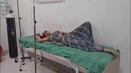 मोठ: समथर थाना क्षेत्र में शराबी की सनक में पत्थर से बरसीं चोटें, महिला गंभीर रूप से घायल