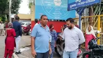 रूड़की: जादूगर रोड के पास कार के कुचलने से युवती की हुई मौत, पुलिस को तहरीर देकर कार चालक पर कार्रवाई की मांग की