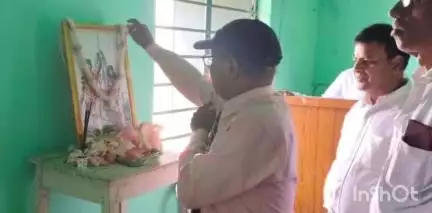रानीश्वर: मयूराक्षी ग्रामीण महाविद्यालय, रानीश्वर में हूल दिवस पर सिदो कान्हू की प्रतिमा पर माल्यार्पण किया गया