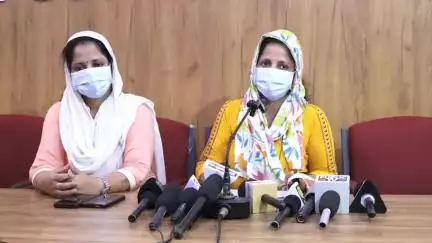 ಪುತ್ತೂರು: ಪ್ರೀತಿಸಿ ಮೋಸ ಪ್ರಕರಣ: ಪುತ್ತೂರಿನಲ್ಲಿ ಸಂತ್ರಸ್ತೆ ತಾಯಿಯಿಂದ ಕಣ್ಣೀರು